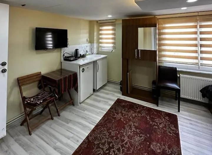 Estampolis Hotel イスタンブール ホームステイ